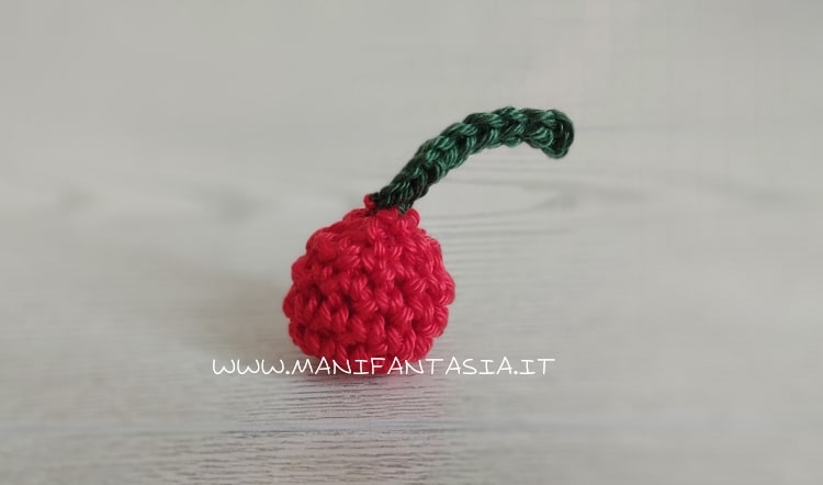 dolcetti uncinetto amigurumi-la ciliegia)