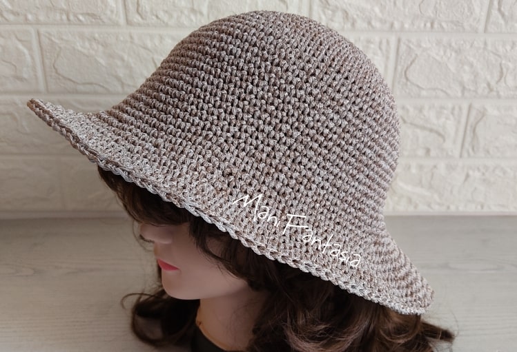 cappello uncinetto estivo di cordino con falda