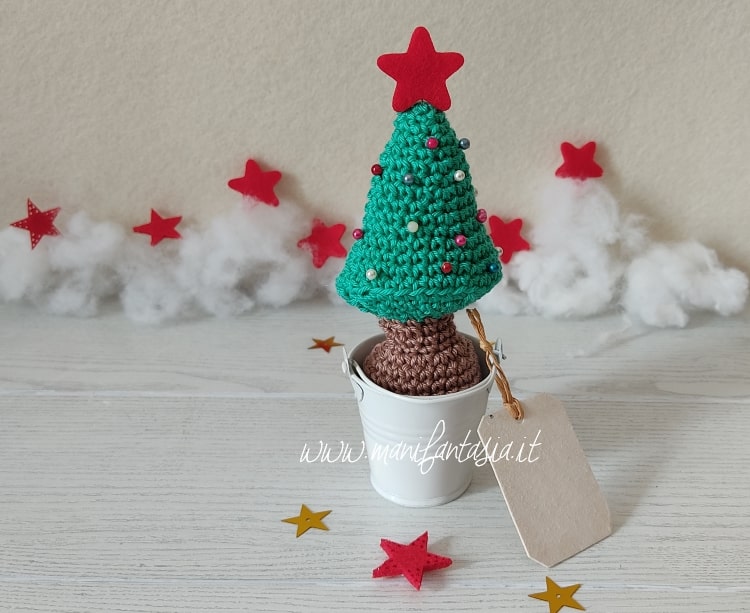 mini alberi di natale all'uncinetto segnaposto con nome